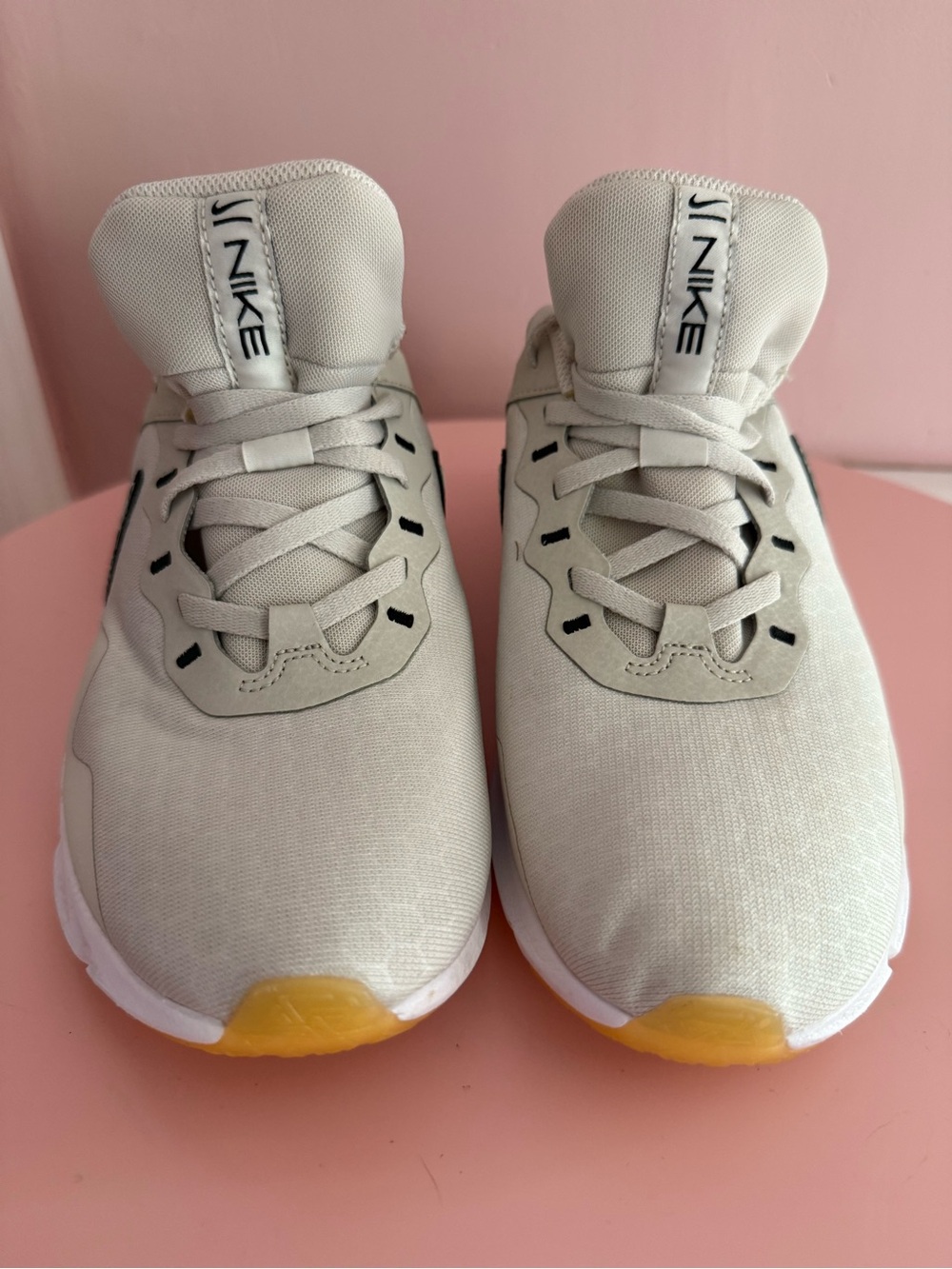 Nike Legend Essential 2 Leopard Sneakers Women’s 9